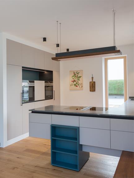 Küche in Weiß und Eiche